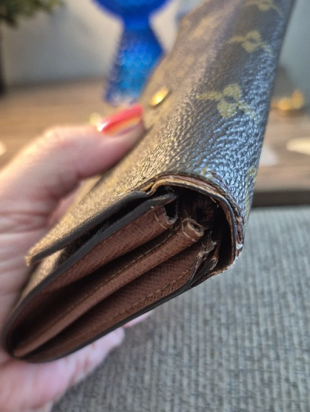 Louis Vuitton Sarah Monogram Canvas Fold-Over Wallet MI0099